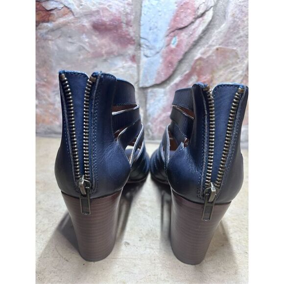 Steve Madden Vendettaa Navy Open-Toe Caged Block Heeled Bootie Sz 8.5B - Picture 6 of 11